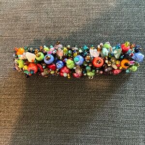 Magnetic clasp, beaded bracelet